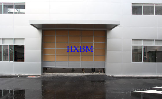लकड़ी का रंग एल्यूमिनियम पैनल ईपीडीएम गैसकेट एल्यूमिनियम गेराज दरवाजे 400 मिमी चौड़ाई: